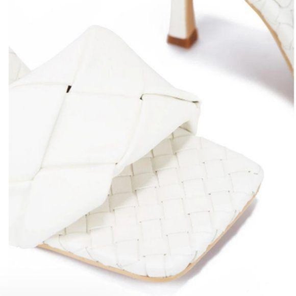 !! EXCLUSIVE !! Square Toe Braided Mule in White - Picture 5 of 9